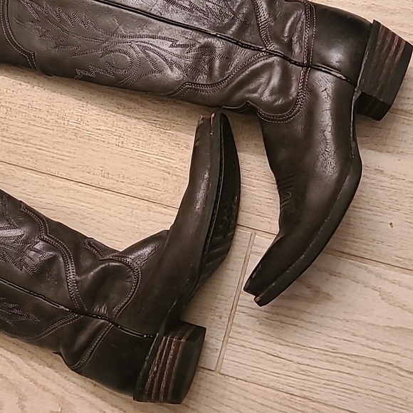 Ariat Over The Knee Boots in a Size 9.5 in a Taupe-Brown Color! - Picture 11 of 11